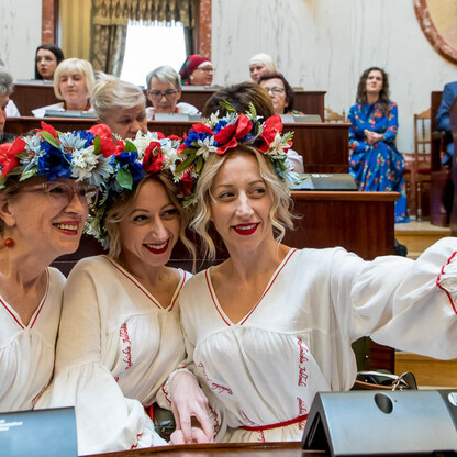 Wręczenie czeków - wspierania rozwoju gospodyń wiejskich. fot. Tomasz Żak / UMWS