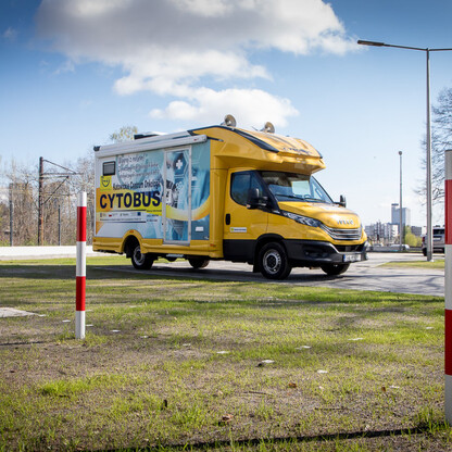 Katowickie Centrum Onkologii wzbogaciło się o ekologiczny parking, fot. Tomasz Żak / UMWS
