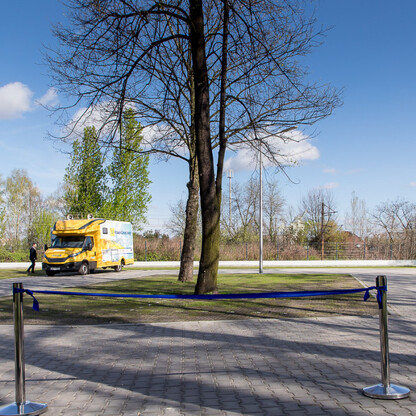 Katowickie Centrum Onkologii wzbogaciło się o ekologiczny parking, fot. Tomasz Żak / UMWS