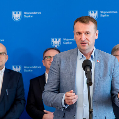 Podpisanie umowy na przebudowę DW491. fot. Tomasz Żaki / UMWS