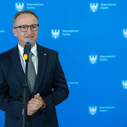 Wręczone dotacje dla 22 gmin z przeznaczeniem dla Ochotniczych Straży Pożarnych. fot. Andrzej Grygiel / UMWS