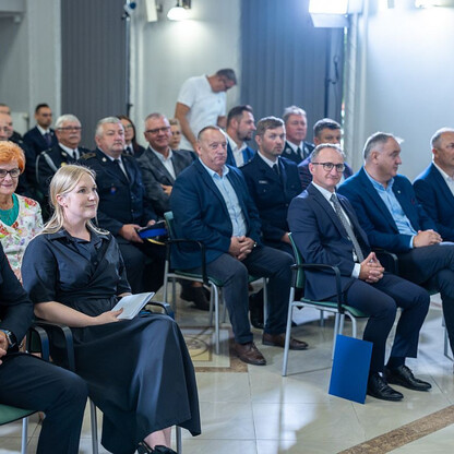 Wręczone dotacje dla 22 gmin z przeznaczeniem dla Ochotniczych Straży Pożarnych. fot. Andrzej Grygiel / UMWS