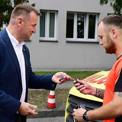 Nowe karetki dla WPR w Katowicach. fot. Patryk Pyrlik / UMWS