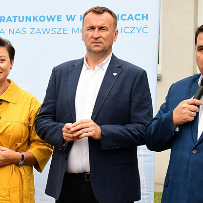 Nowe karetki dla WPR w Katowicach. fot. Patryk Pyrlik / UMWS