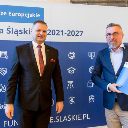 Wręczenie listów gratulacyjnych dla działania 07.02 Aktywna Integracja. fot. Tomasz Żak / UMWS