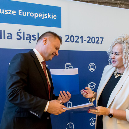 Wręczenie listów gratulacyjnych dla działania 07.02 Aktywna Integracja. fot. Tomasz Żak / UMWS