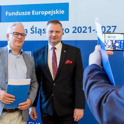 Wręczenie listów gratulacyjnych dla działania 07.02 Aktywna Integracja. fot. Tomasz Żak / UMWS