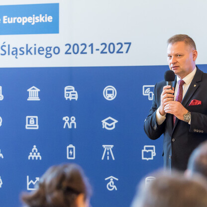 Wręczenie listów gratulacyjnych dla działania 07.02 Aktywna Integracja. fot. Tomasz Żak / UMWS