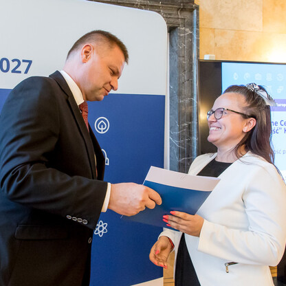 Wręczenie listów gratulacyjnych dla działania 07.02 Aktywna Integracja. fot. Tomasz Żak / UMWS