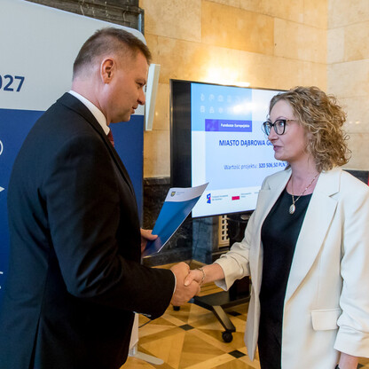 Wręczenie listów gratulacyjnych dla działania 07.02 Aktywna Integracja. fot. Tomasz Żak / UMWS