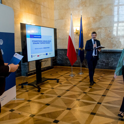 Wręczenie listów gratulacyjnych dla działania 07.02 Aktywna Integracja. fot. Tomasz Żak / UMWS