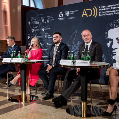 Konferencja prasowa dot. V Międzynarodowego Konkursu Wokalistyki Operowej im. Adama Didura . fot. Tomasz Żak / UMWS
