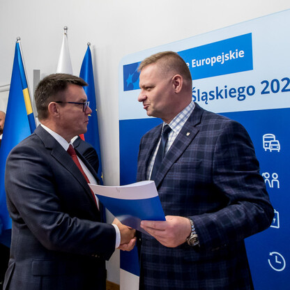 Wręczenie listów gratulacyjnych. fot. Tomasz Żak / UMWS