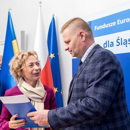 Wręczenie listów gratulacyjnych. fot. Tomasz Żak / UMWS