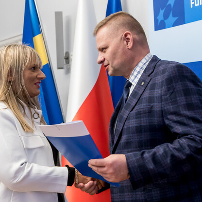 Wręczenie listów gratulacyjnych. fot. Tomasz Żak / UMWS