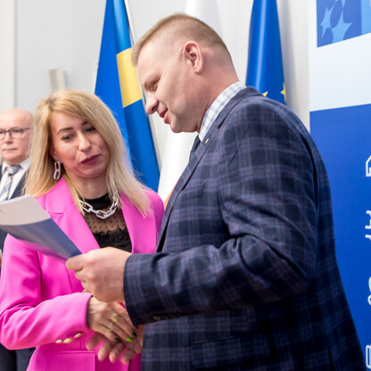 Wręczenie listów gratulacyjnych. fot. Tomasz Żak / UMWS
