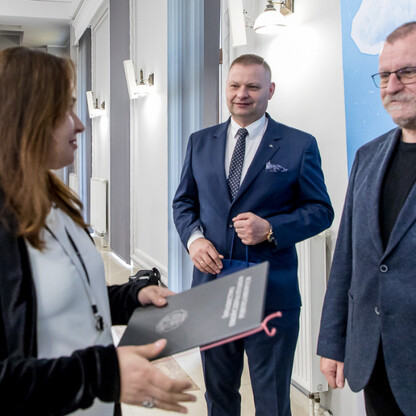 Graduacja drugiej tury studiów podyplomowych na kierunku EkoEnergetyka. fot. Tomasz Żak / UMWS
