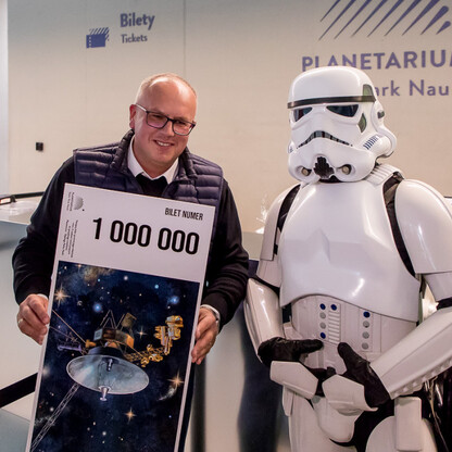 Milionowy gość Planetarium Śląskiego. fot. Tomasz Żak / UMWS