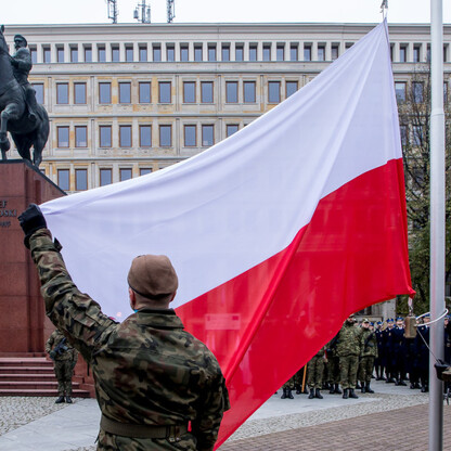 Uroczystości pod pomnikiem Józefa Piłsudskiego w Katowicach. fot. Tomasz Żak / UMWS