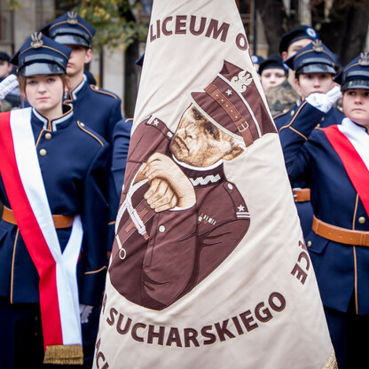 Uroczystości pod pomnikiem Józefa Piłsudskiego w Katowicach. fot. Tomasz Żak / UMWS