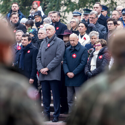 Uroczystości pod pomnikiem Józefa Piłsudskiego w Katowicach. fot. Tomasz Żak / UMWS