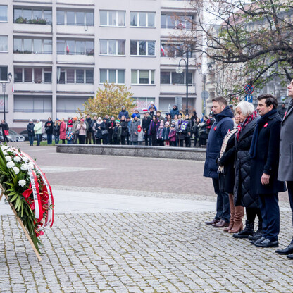 Uroczystości pod pomnikiem Józefa Piłsudskiego w Katowicach. fot. Tomasz Żak / UMWS