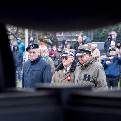 Uroczystości pod pomnikiem Józefa Piłsudskiego w Katowicach. fot. Tomasz Żak / UMWS