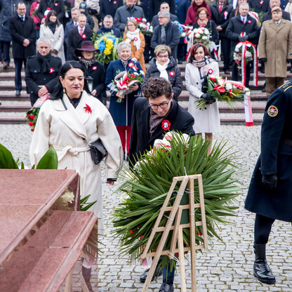 Uroczystości pod pomnikiem Józefa Piłsudskiego w Katowicach. fot. Tomasz Żak / UMWS