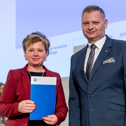 Wręczenie listów gratulacyjnych. fot. Tomasz Żak / UMWS