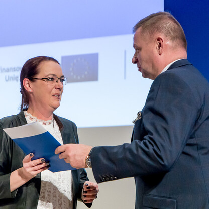 Wręczenie listów gratulacyjnych. fot. Tomasz Żak / UMWS
