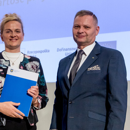 Wręczenie listów gratulacyjnych. fot. Tomasz Żak / UMWS