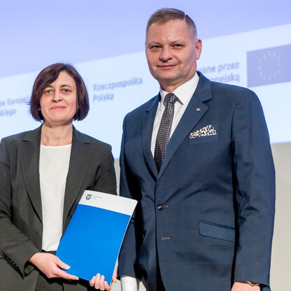 Wręczenie listów gratulacyjnych. fot. Tomasz Żak / UMWS