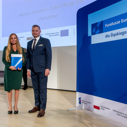 Wręczenie listów gratulacyjnych. fot. Tomasz Żak / UMWS