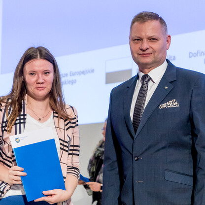 Wręczenie listów gratulacyjnych. fot. Tomasz Żak / UMWS