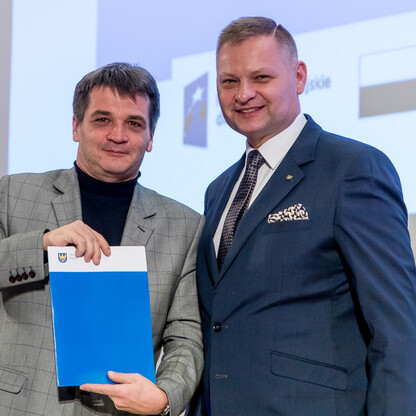 Wręczenie listów gratulacyjnych. fot. Tomasz Żak / UMWS