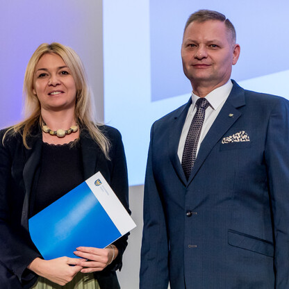 Wręczenie listów gratulacyjnych. fot. Tomasz Żak / UMWS