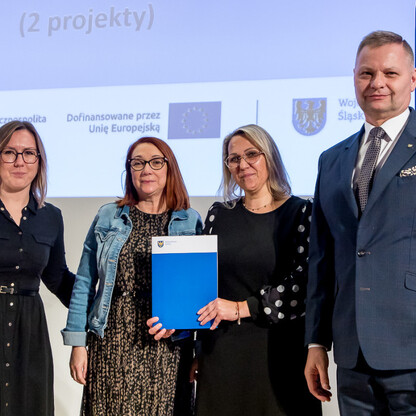 Wręczenie listów gratulacyjnych. fot. Tomasz Żak / UMWS