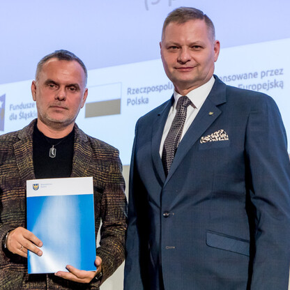 Wręczenie listów gratulacyjnych. fot. Tomasz Żak / UMWS