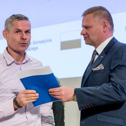 Wręczenie listów gratulacyjnych. fot. Tomasz Żak / UMWS